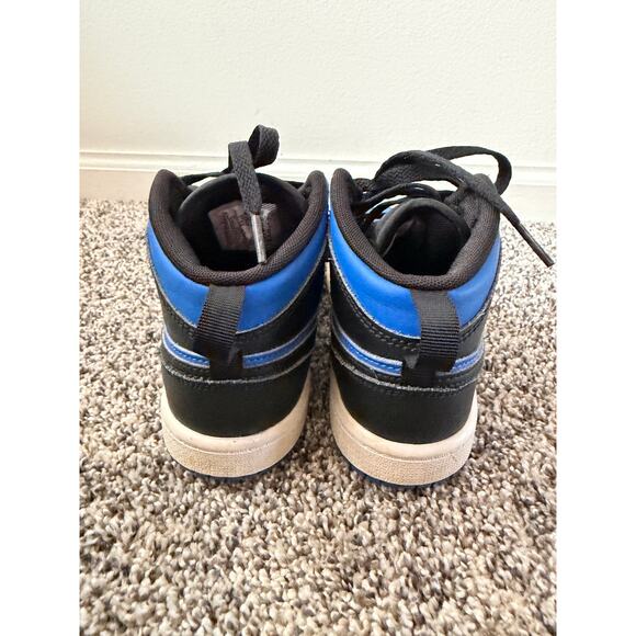 Nike Air Jordan youth size 1 - Picture 4 of 7